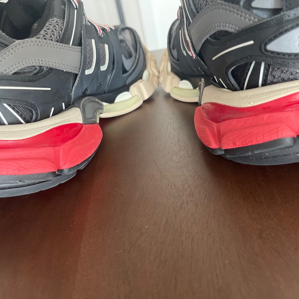 Balenciaga Black and Red Chunky Sneakers - Picture 5 of 5